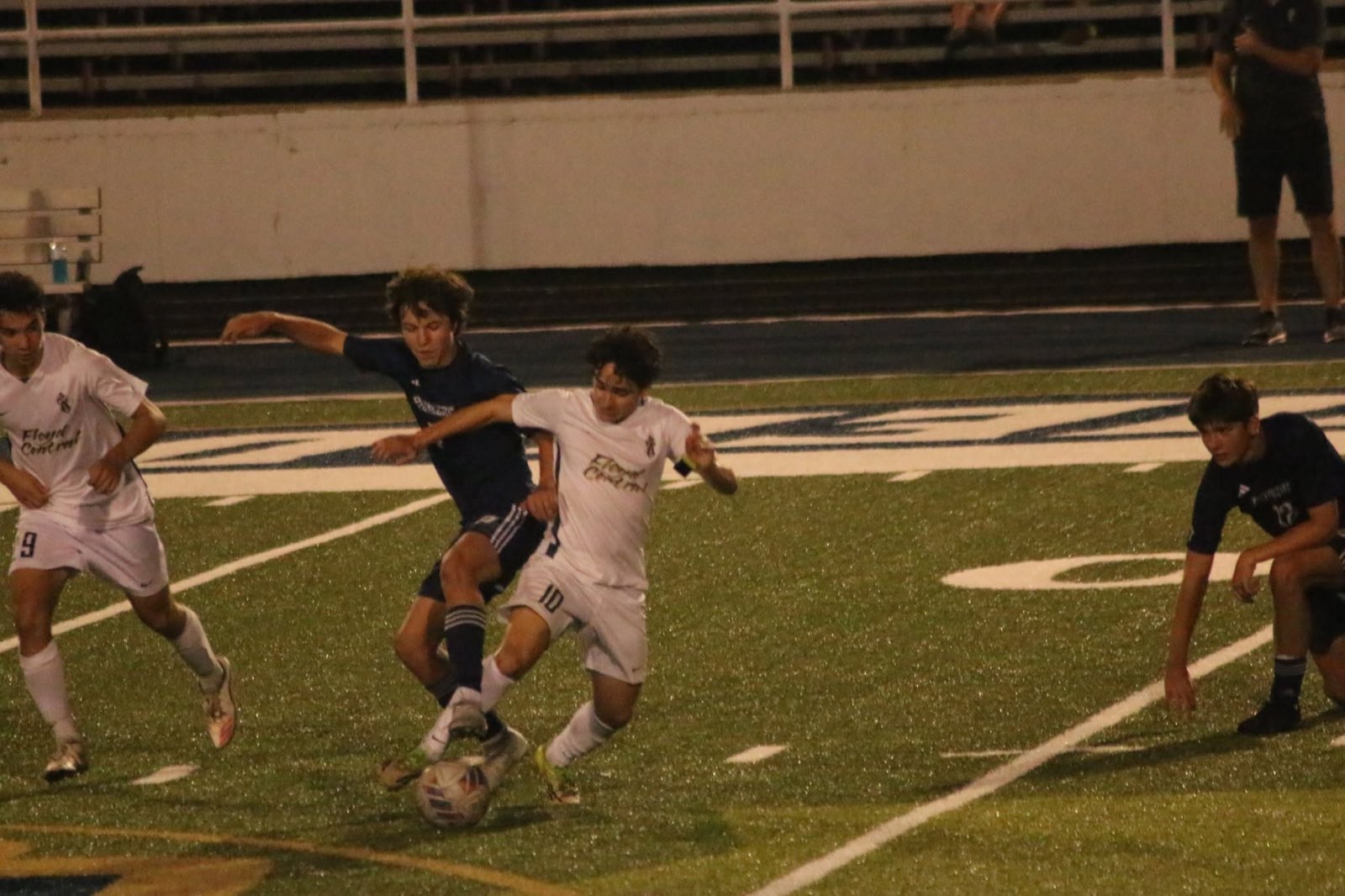 Highlanders on the attack under the lights