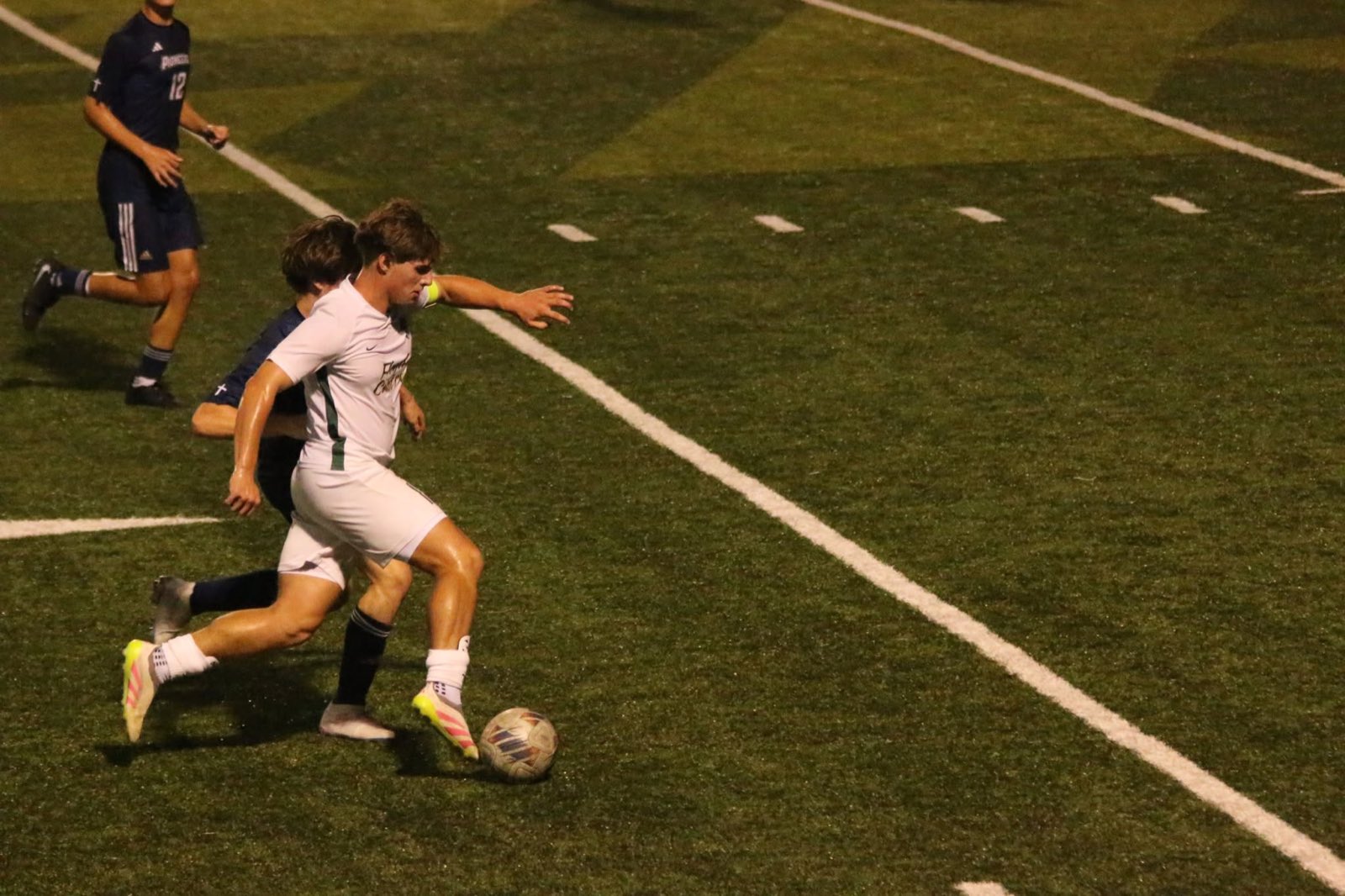 Shielding possession on the touchline